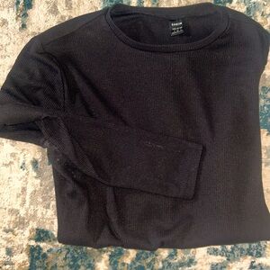 Black long sleeve staple top